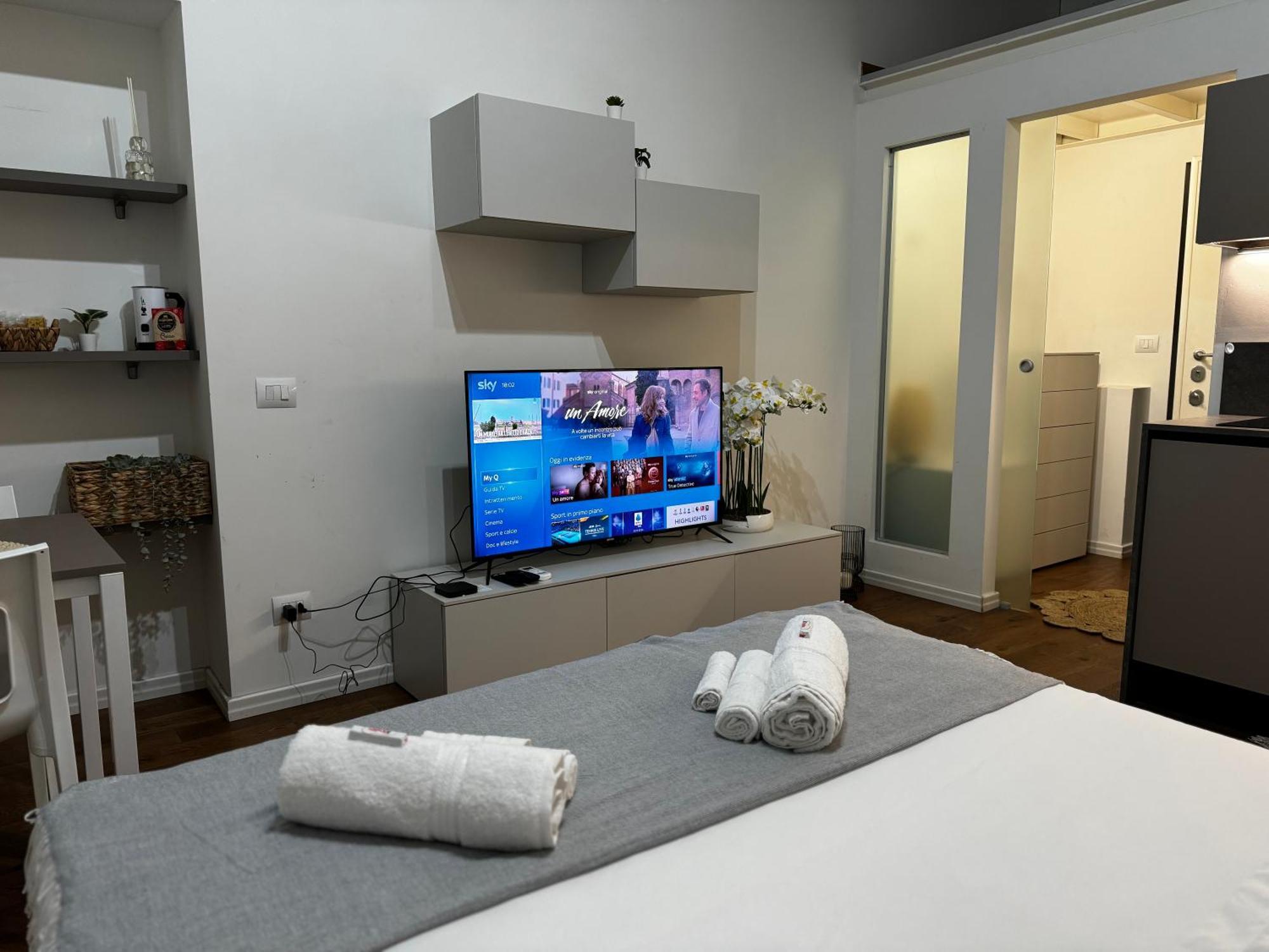 Regina Milano In Corso Lodi - Sky Tv, Wifi E Breakfast Box Apartment Exterior photo