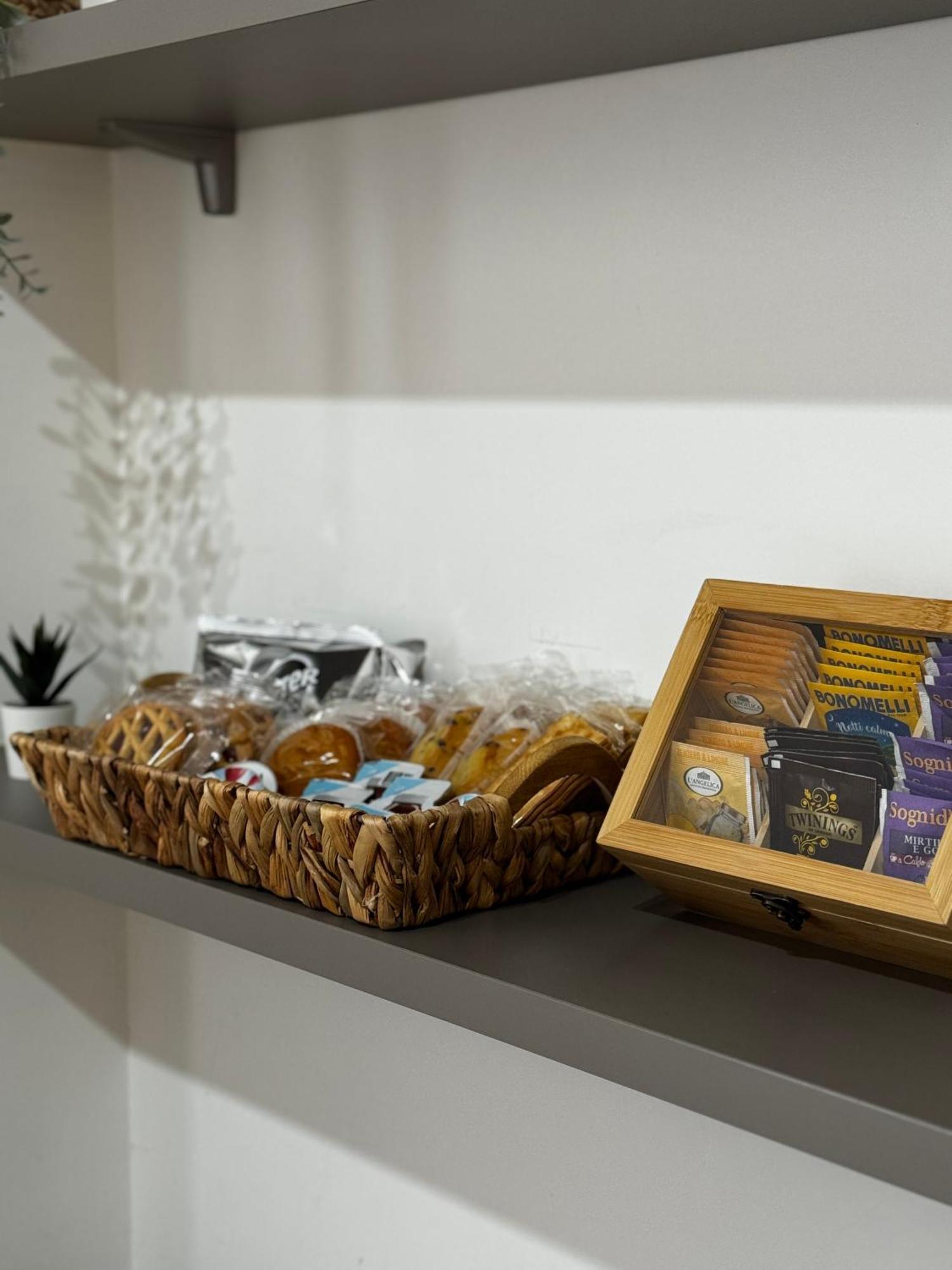 Regina Milano In Corso Lodi - Sky Tv, Wifi E Breakfast Box Apartment Exterior photo
