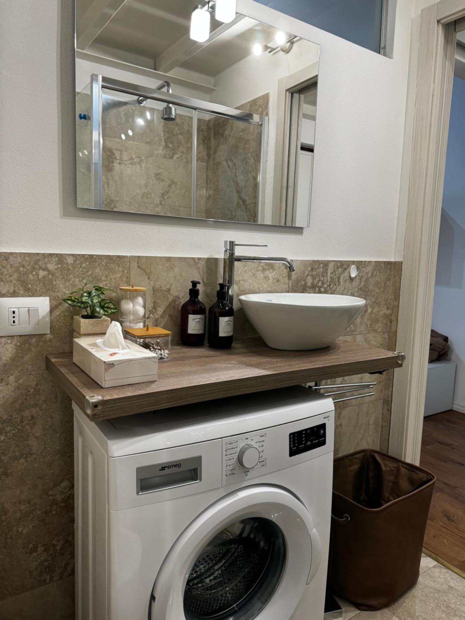 Regina Milano In Corso Lodi - Sky Tv, Wifi E Breakfast Box Apartment Exterior photo